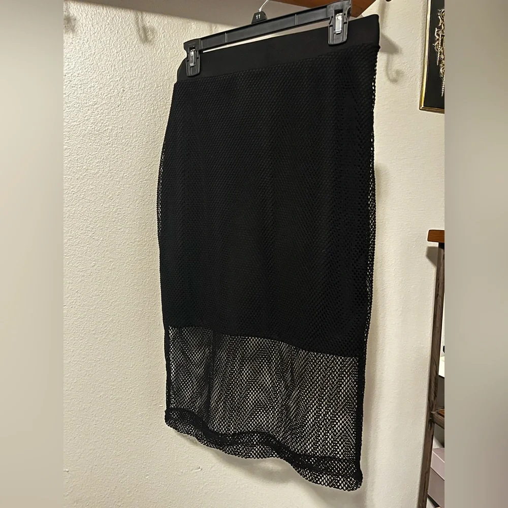 Rue21 women’s midi black mesh skirt. XL size. Excellent condition
